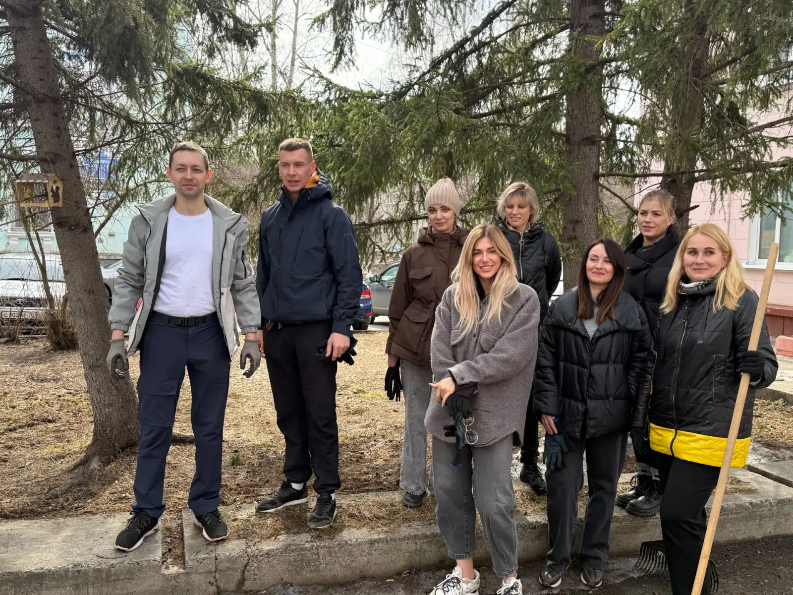 Коллектив Счётной палаты ЗАТО Северск принял участие в общегородском субботнике